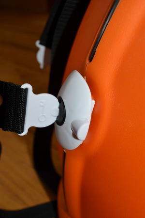 Trunki has two lockable catches