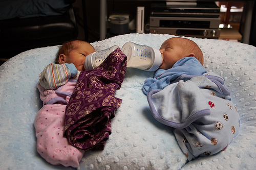 Twin Z Breastfeeding Pillow Review