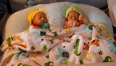 Twin Z Breastfeeding Pillow Review