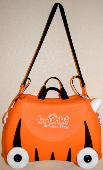 Trunki with shoulder strap